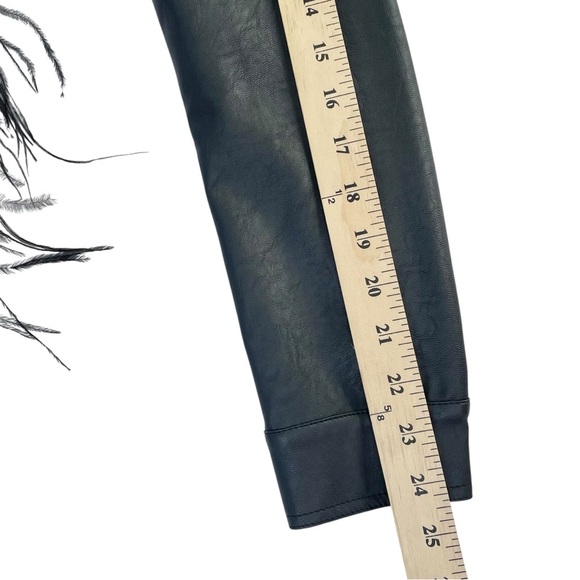 Lolitas&Lolos Black Cropped Leatherette Jacket S Feathers Snap Button Cute Goth - Picture 16 of 16